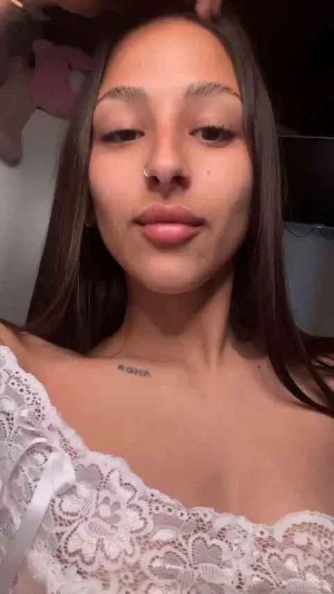 Preview image from Adorable Kink Photo & Clip Slides slideshow: I want to be the cutest thing you see today