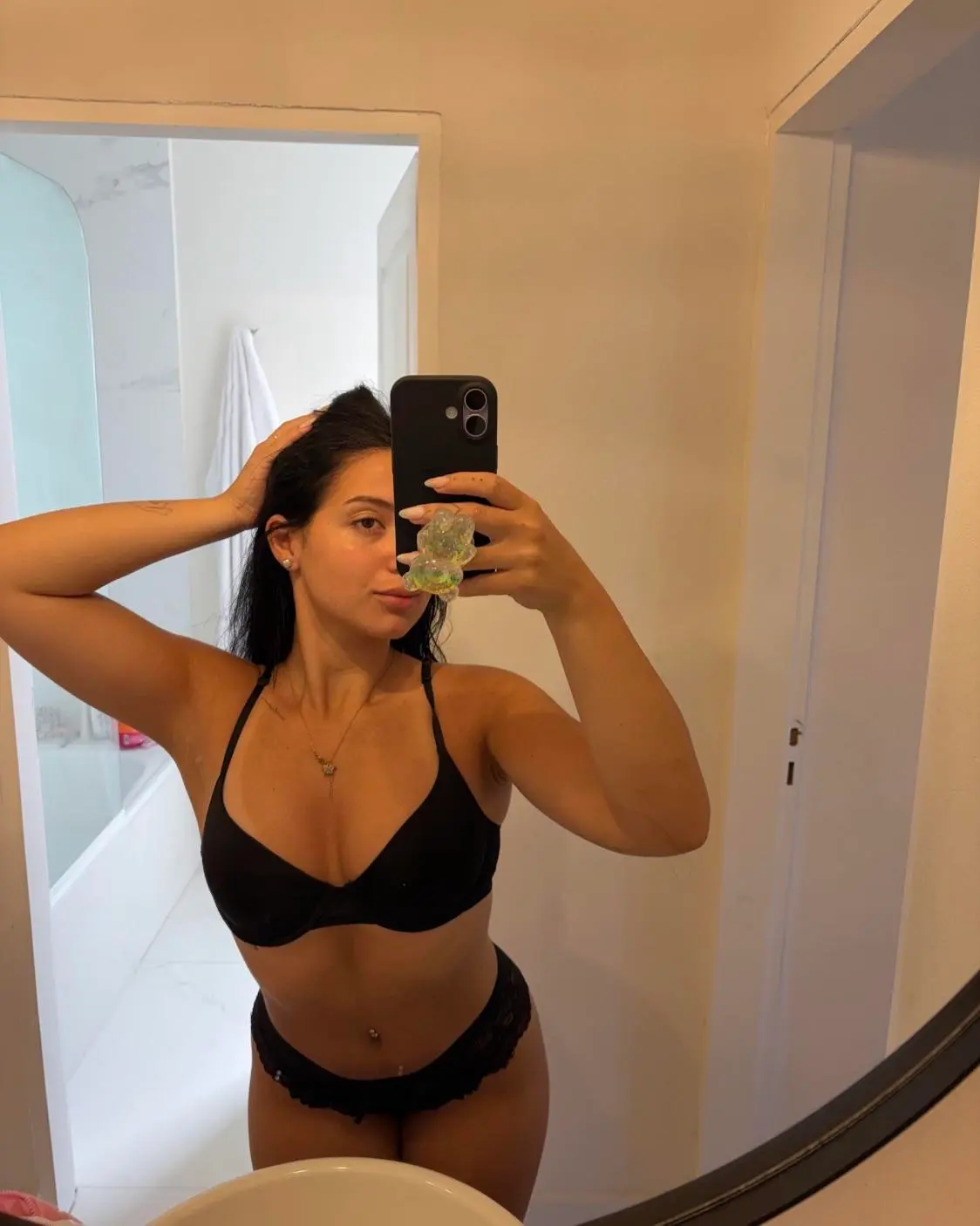 Preview image from EU/ Euro NSFW Slideshows slideshow: My pretty face needs cum💦💦