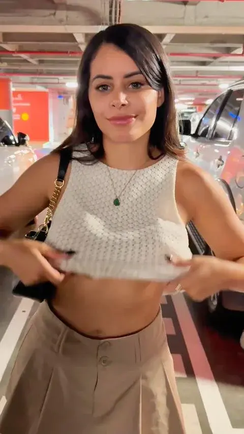 Preview image from Flashing Action Galleries slideshow: Flashing in public