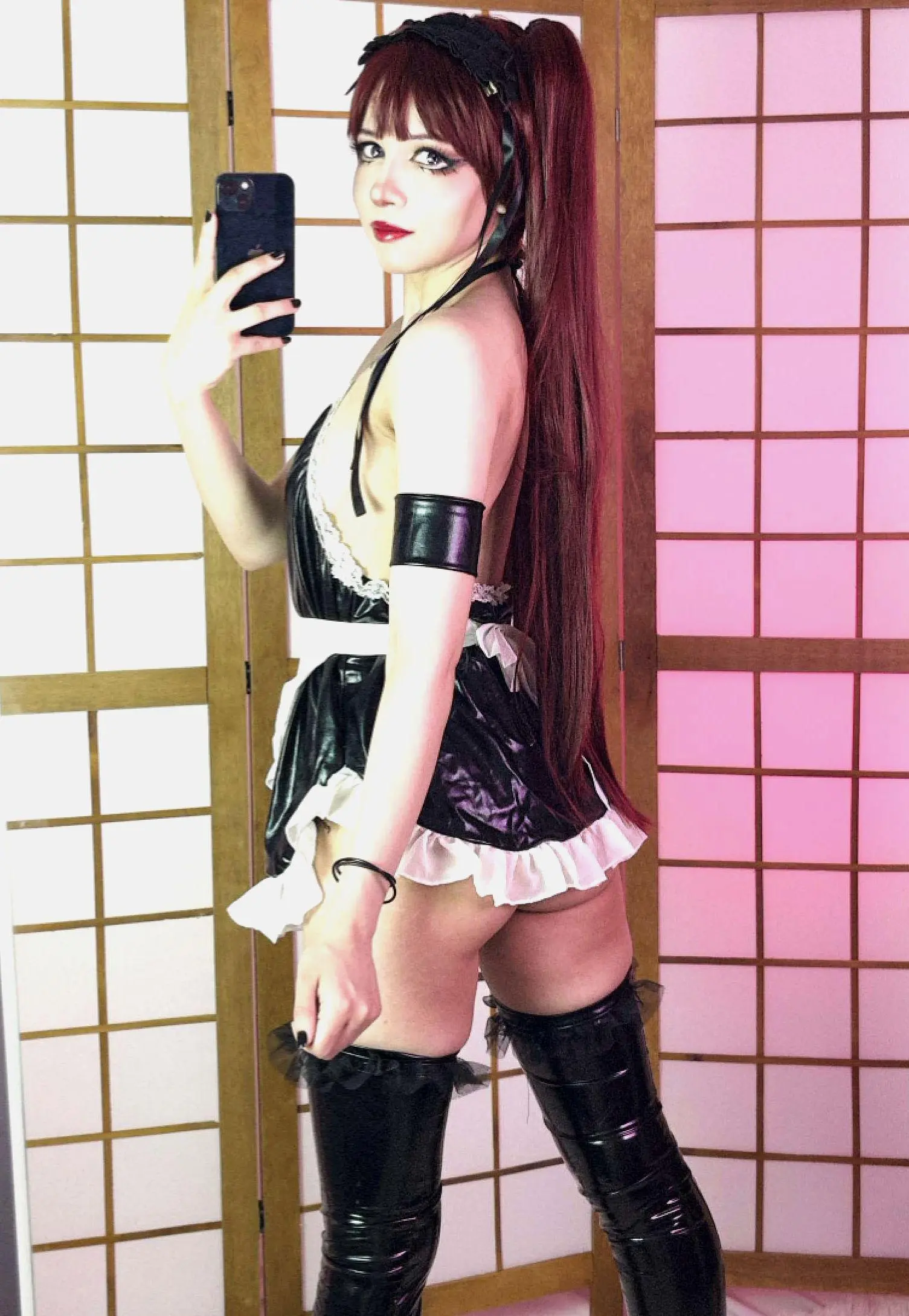 Preview image from French Adult Slides & Clips slideshow: A obedient maid with a secretly wild side