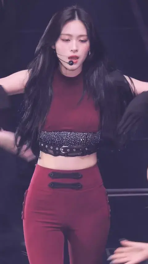 ITZY - Ryujin