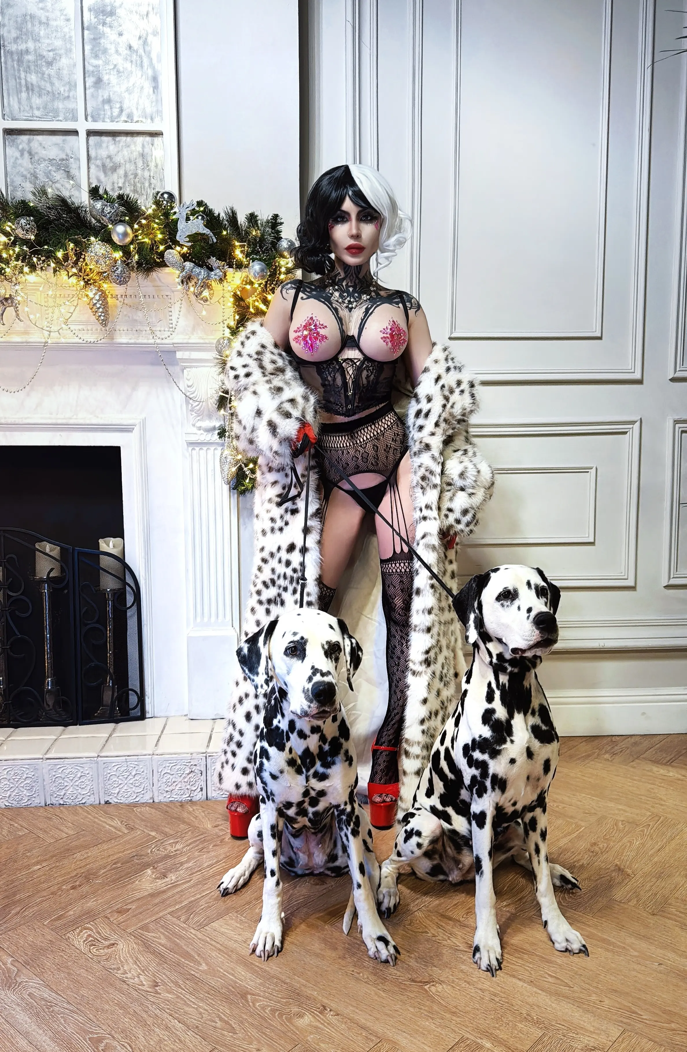 Preview image from Sexy Costume NSFW Photo & Video Slides slideshow: Cruella de Vil from 101 Dalmatians by Aleksa
