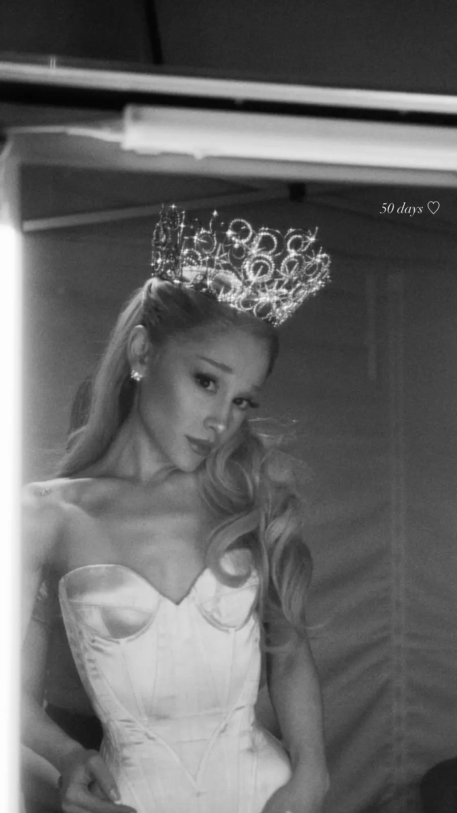 Preview image: Ariana Grande preview 10