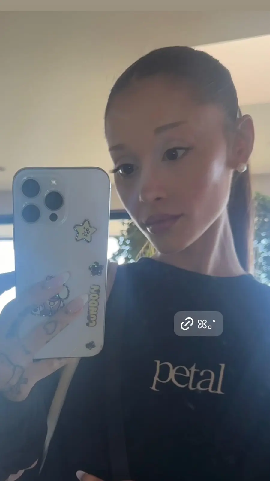 Preview image: Ariana Grande preview 20