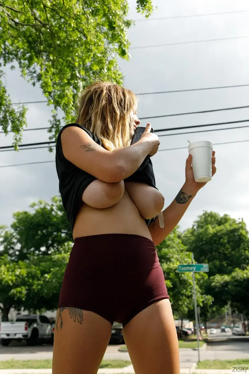 Preview image: Gabbie Carter preview 8
