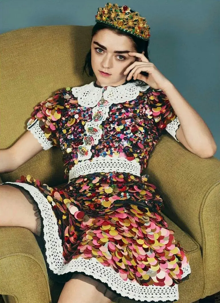 Preview image: Maisie Williams preview 19