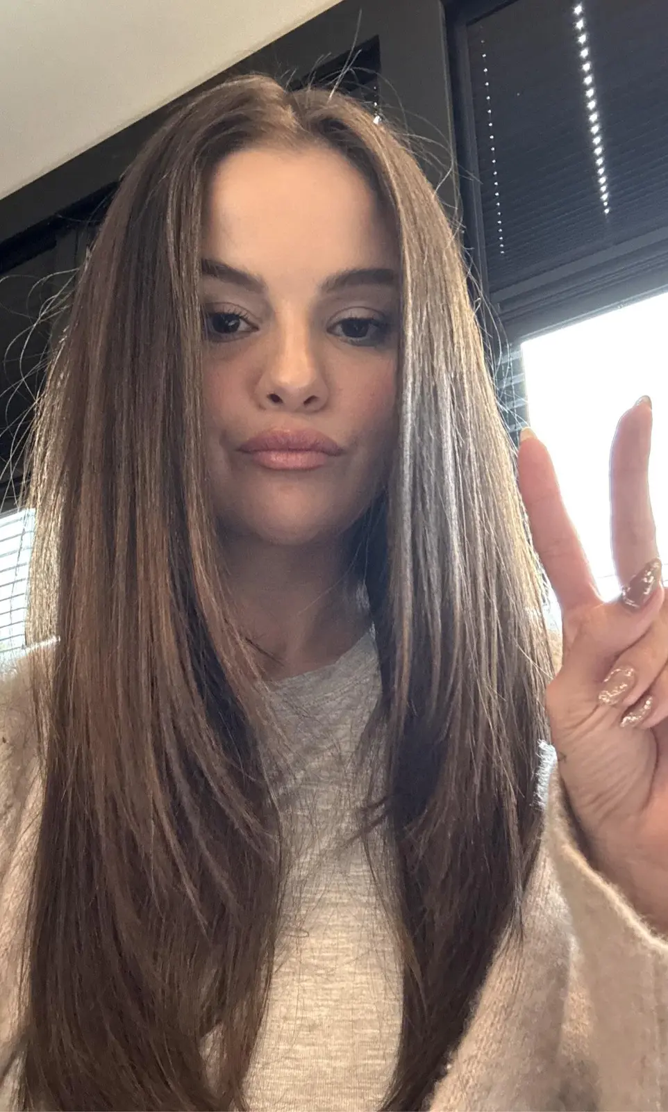 Preview image: Selena Gomez preview 1