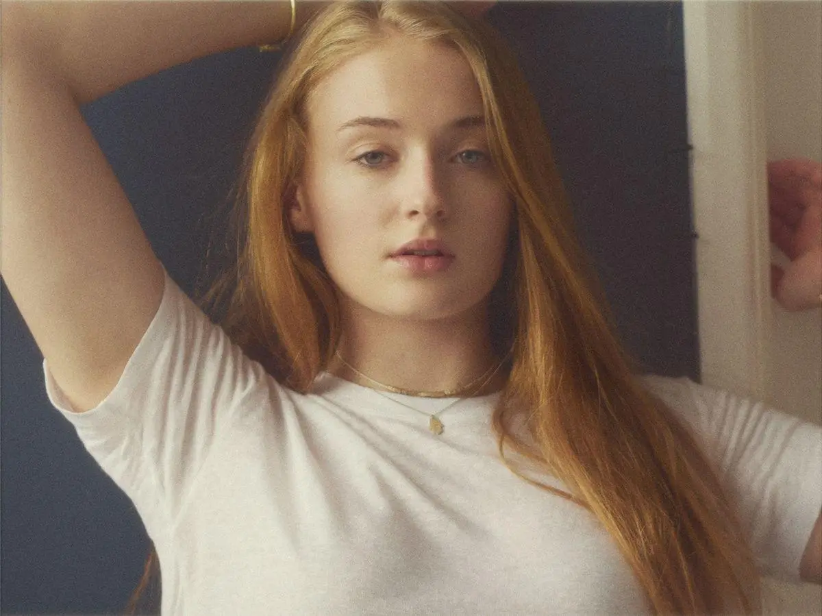 Preview image: Sophie Turner preview 6