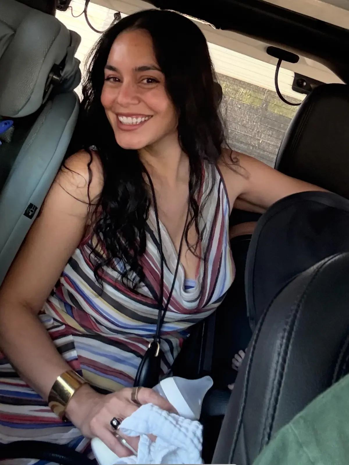 Preview image: Vanessa Hudgens preview 16