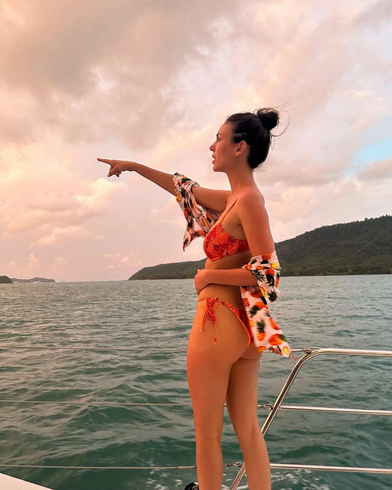 Preview image: Victoria Justice preview 10